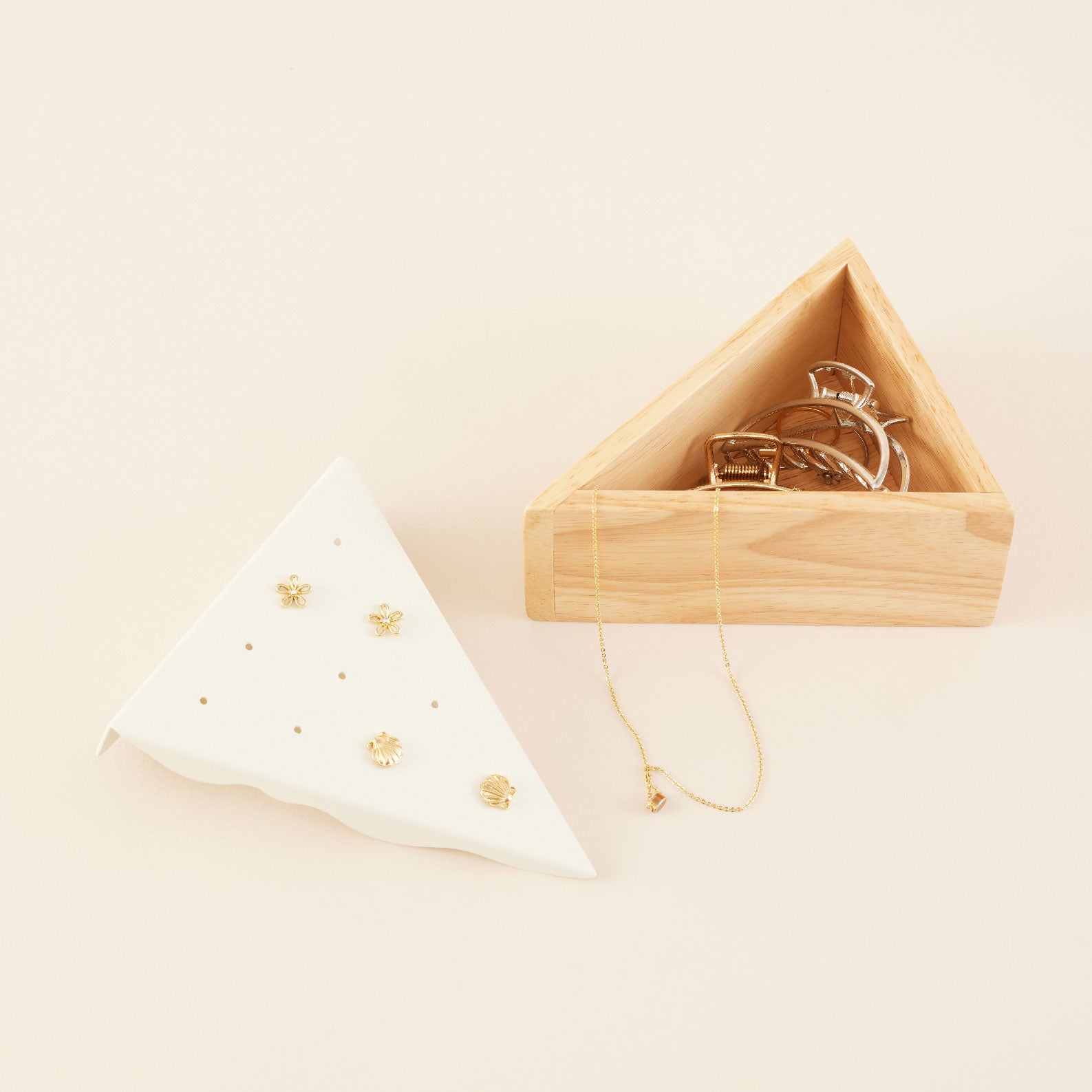 Moreover Design Cake Jewellery Box | กล่องเครื่องประดับ
