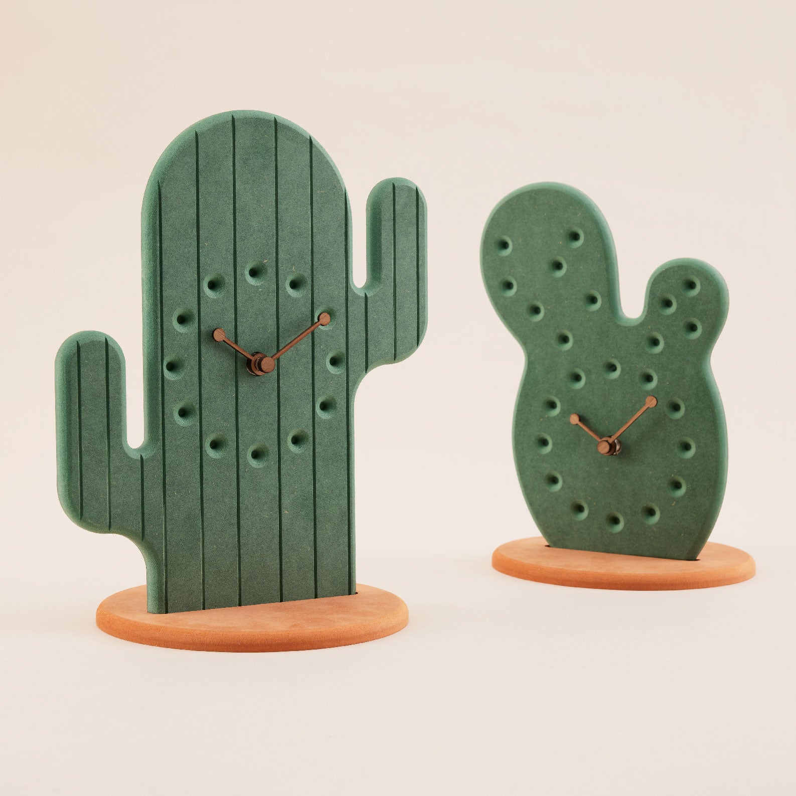 Cactus Table Clock | นาฬิกาตั้งโต๊ะ