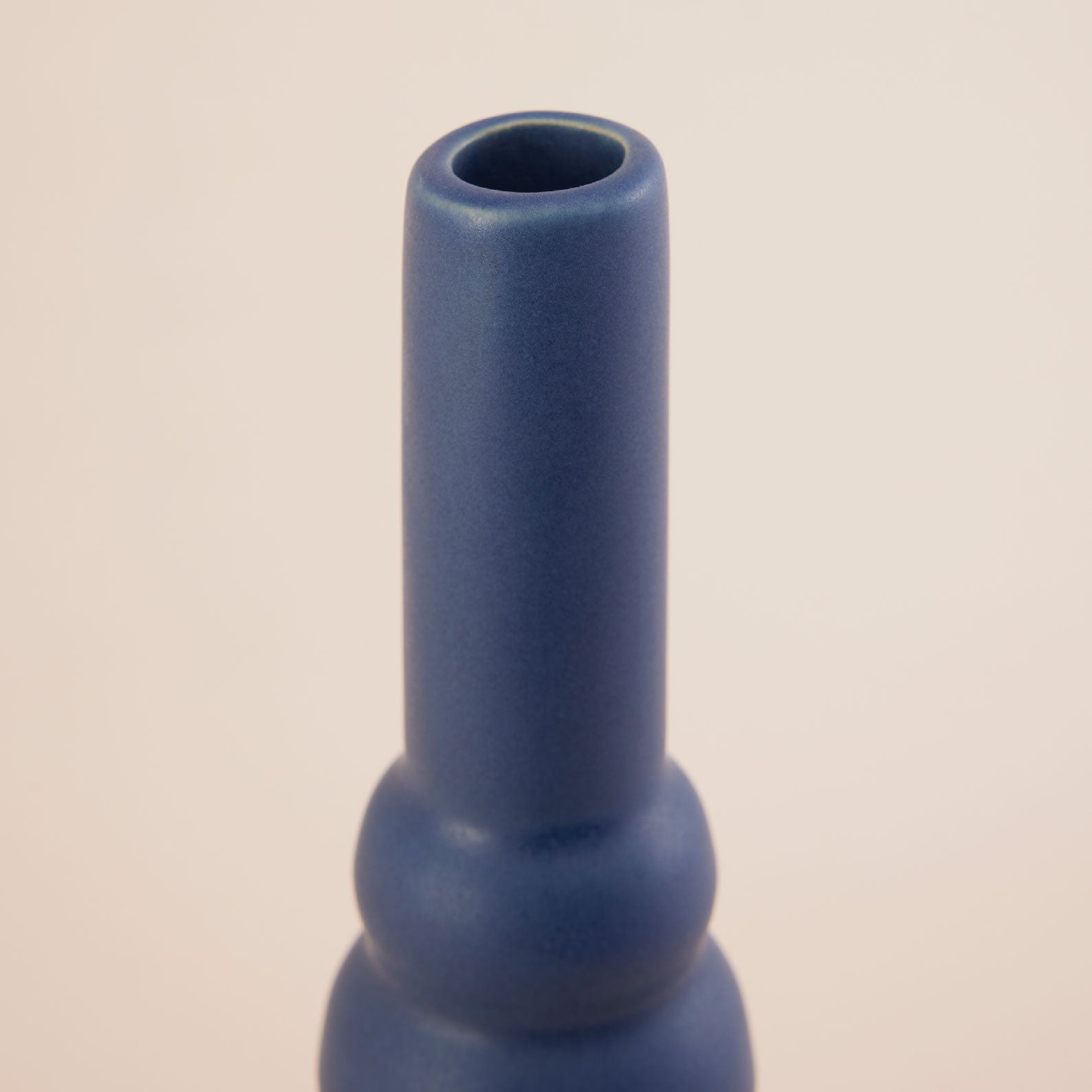 Dark Blue Porcelain Flower Vase | แจกัน ทรงสูง
