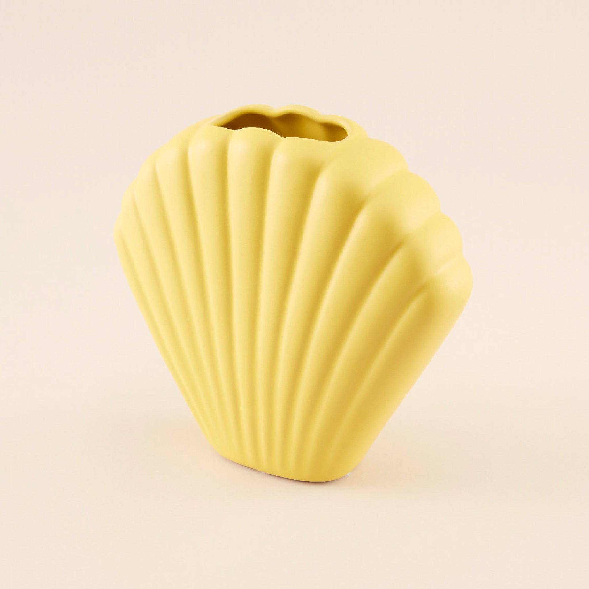 Yellow Shell Porcelain Vase | แจกัน เซรามิก