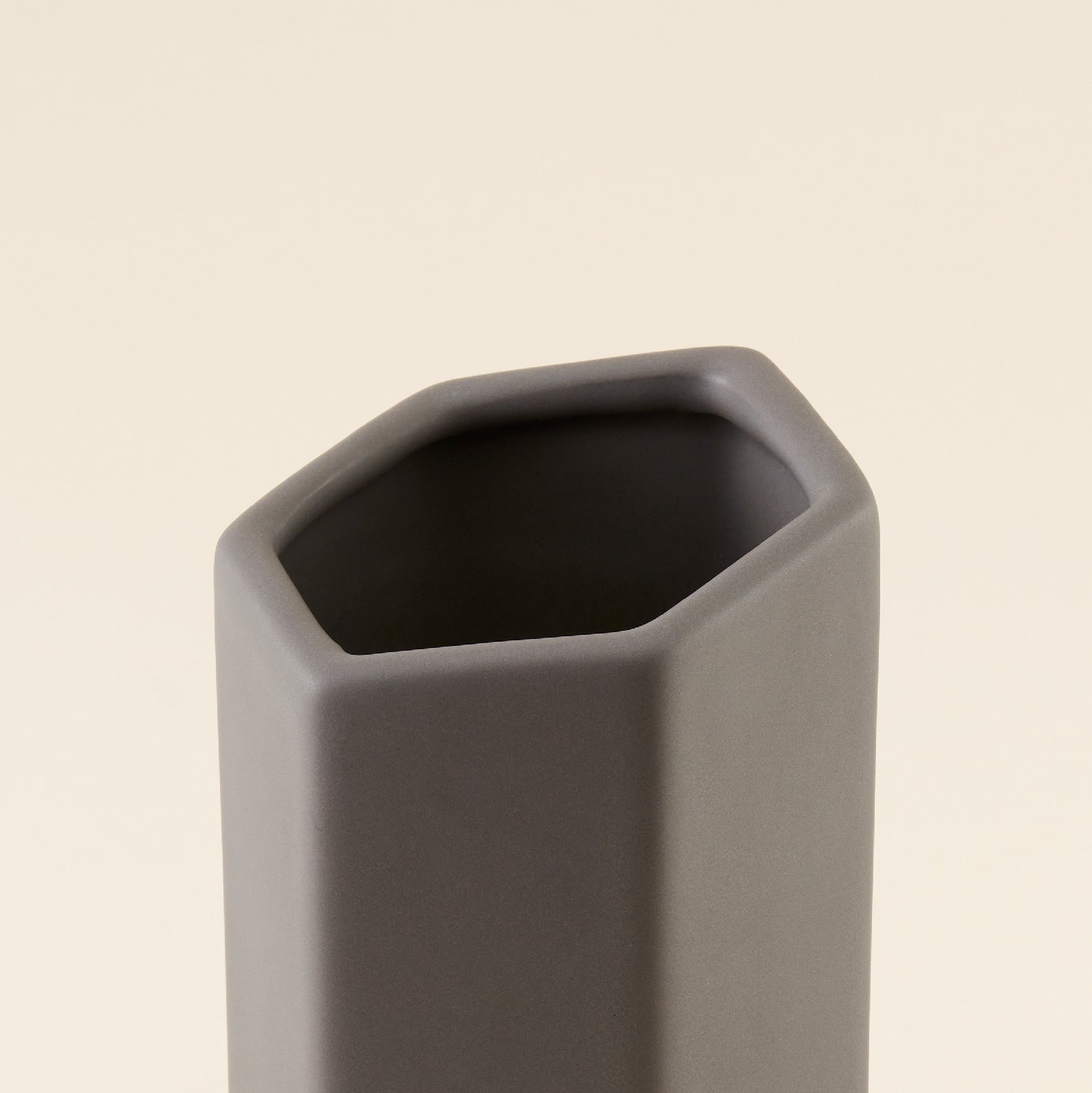 Hexagonal Ceramic Vase | แจกัน