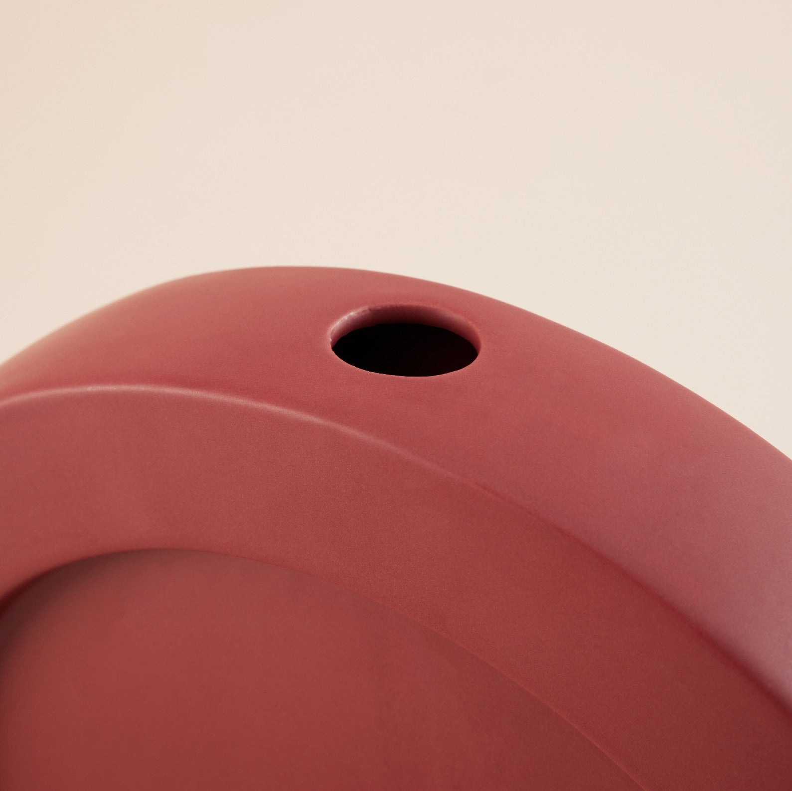 Red Arch Ceramic Vase | แจกัน เซรามิก