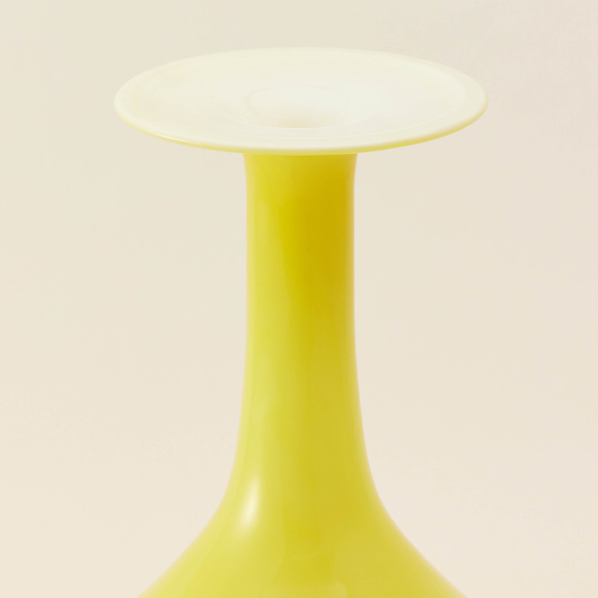 Eastern Glass Pale Yellow Flower Vase | แจกันแก้ว