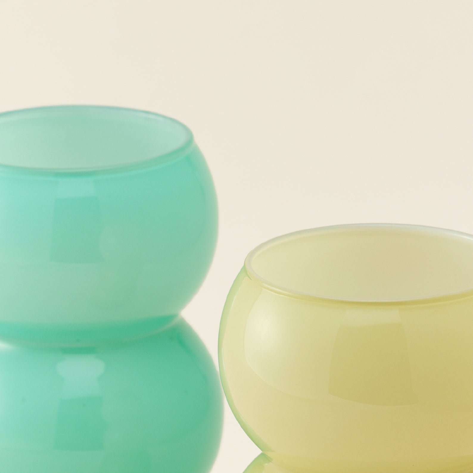 Eastern Glass Green Bubble Glass Vase | แจกันแก้ว