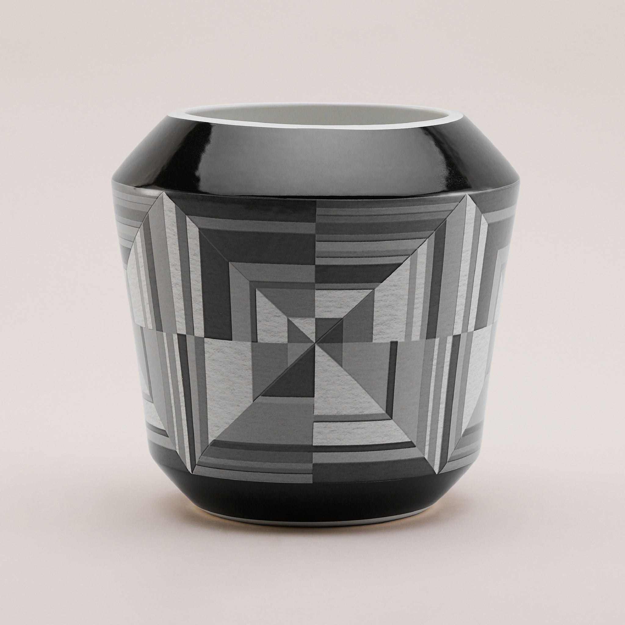 Geometric Ceramic Vase | แจกัน