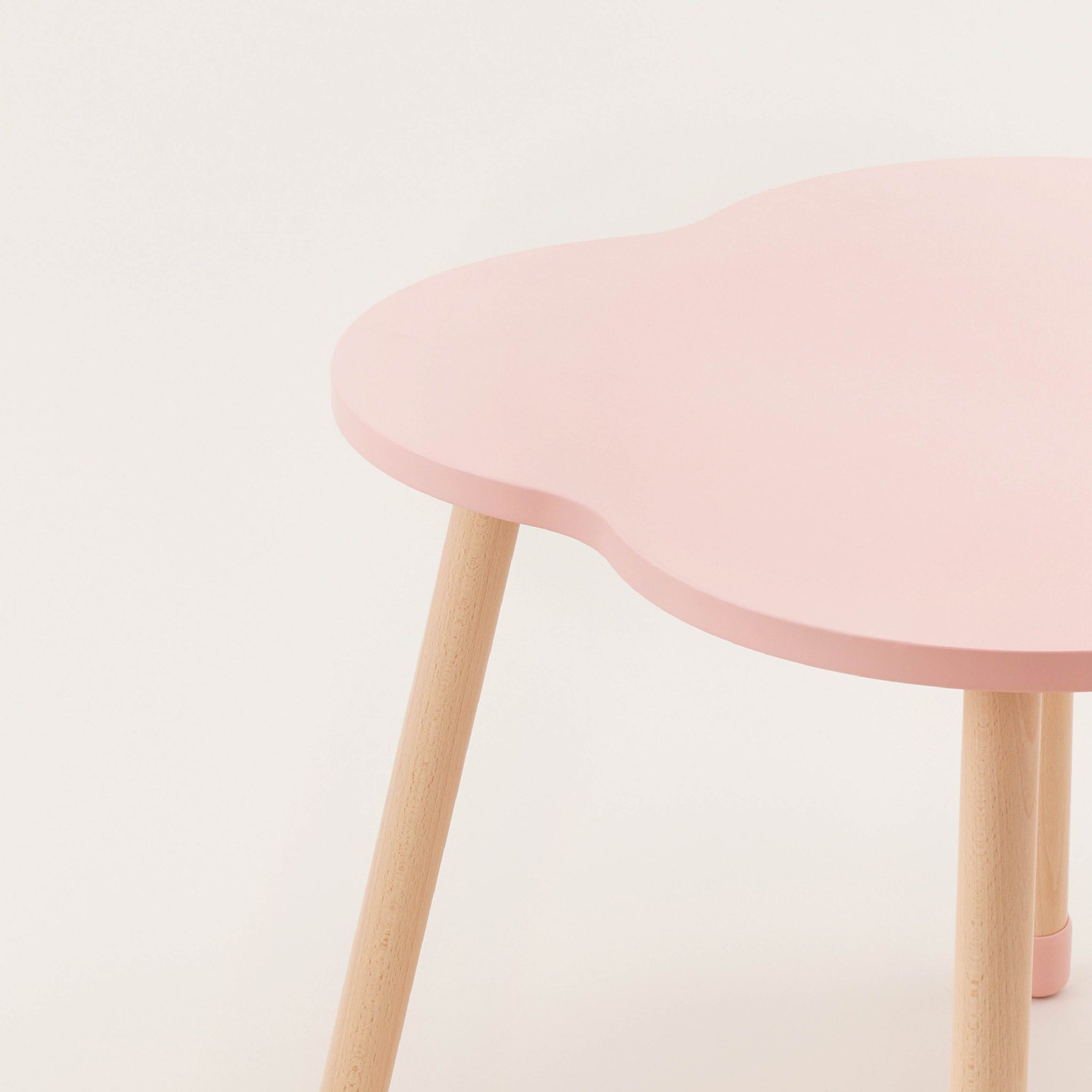 Kids Four Leaf Pink Clover Table | โต๊ะสำหรับเด็ก