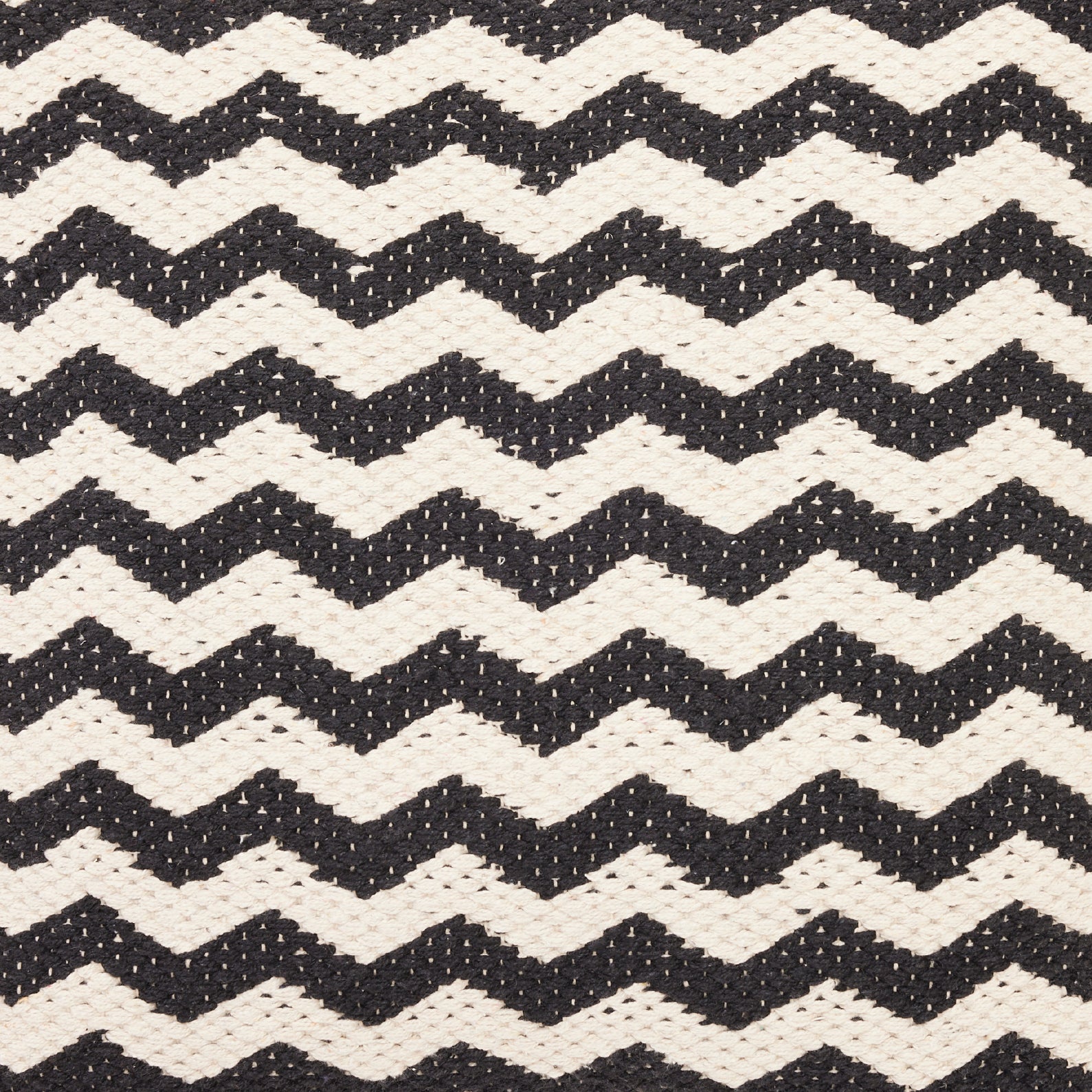 Zigzag Pattern Hand-Woven Cotton Cushion | หมอนอิงพร้อมปลอก