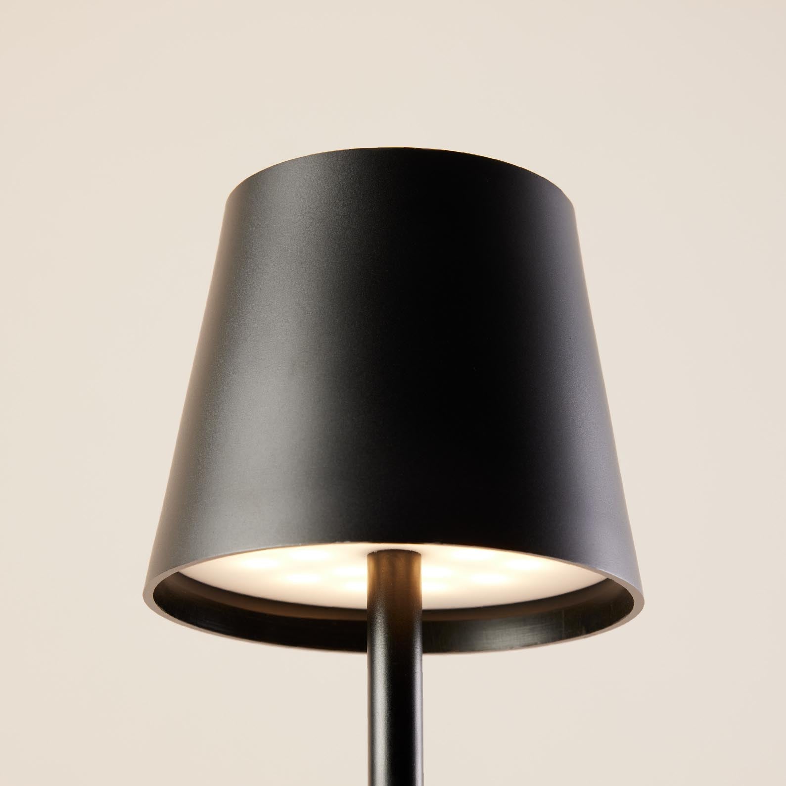 Table Lamp | โคมไฟ