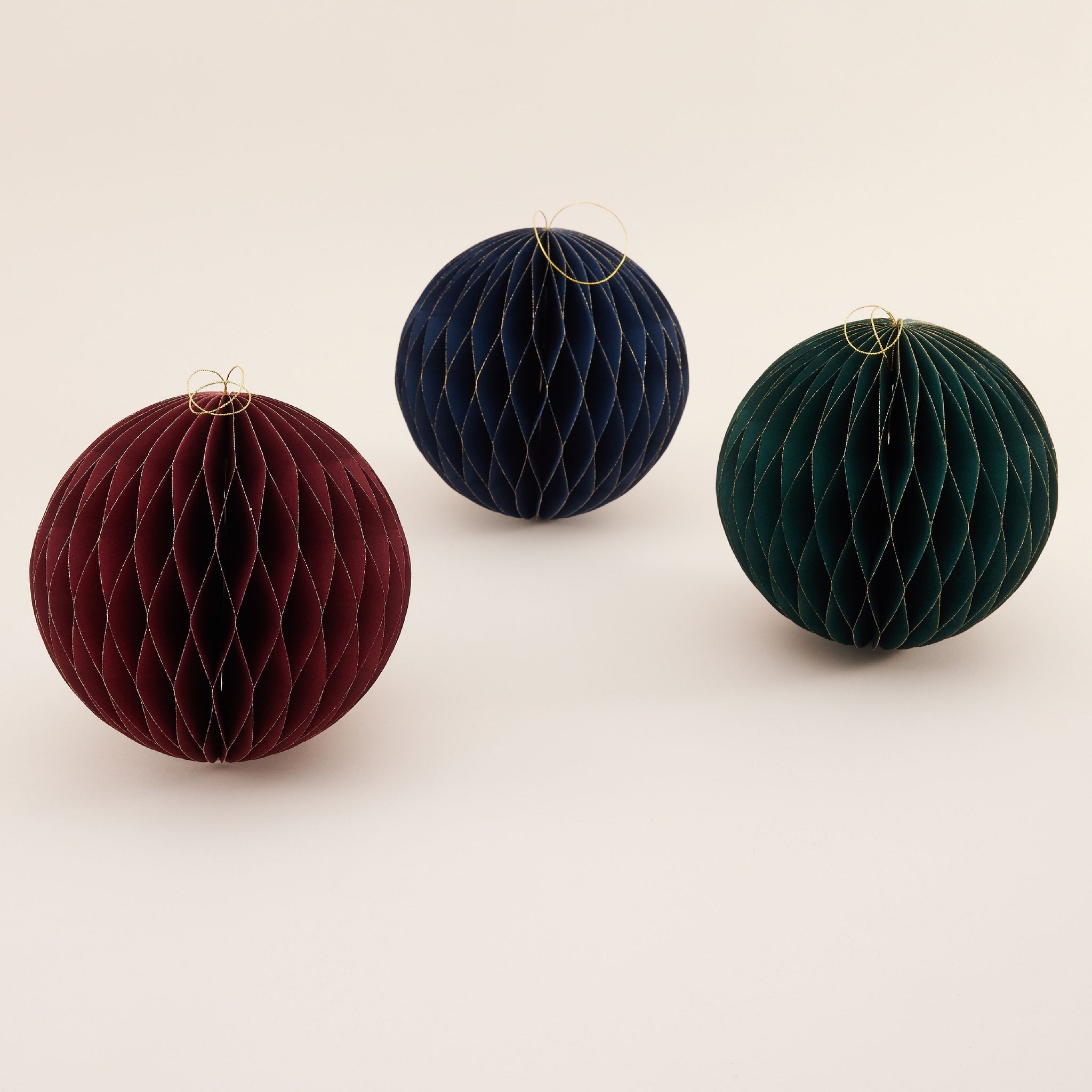 Paper Honeycomb Ball Ornament Set | ของตกแต่ง ต้นคริสต์มาส