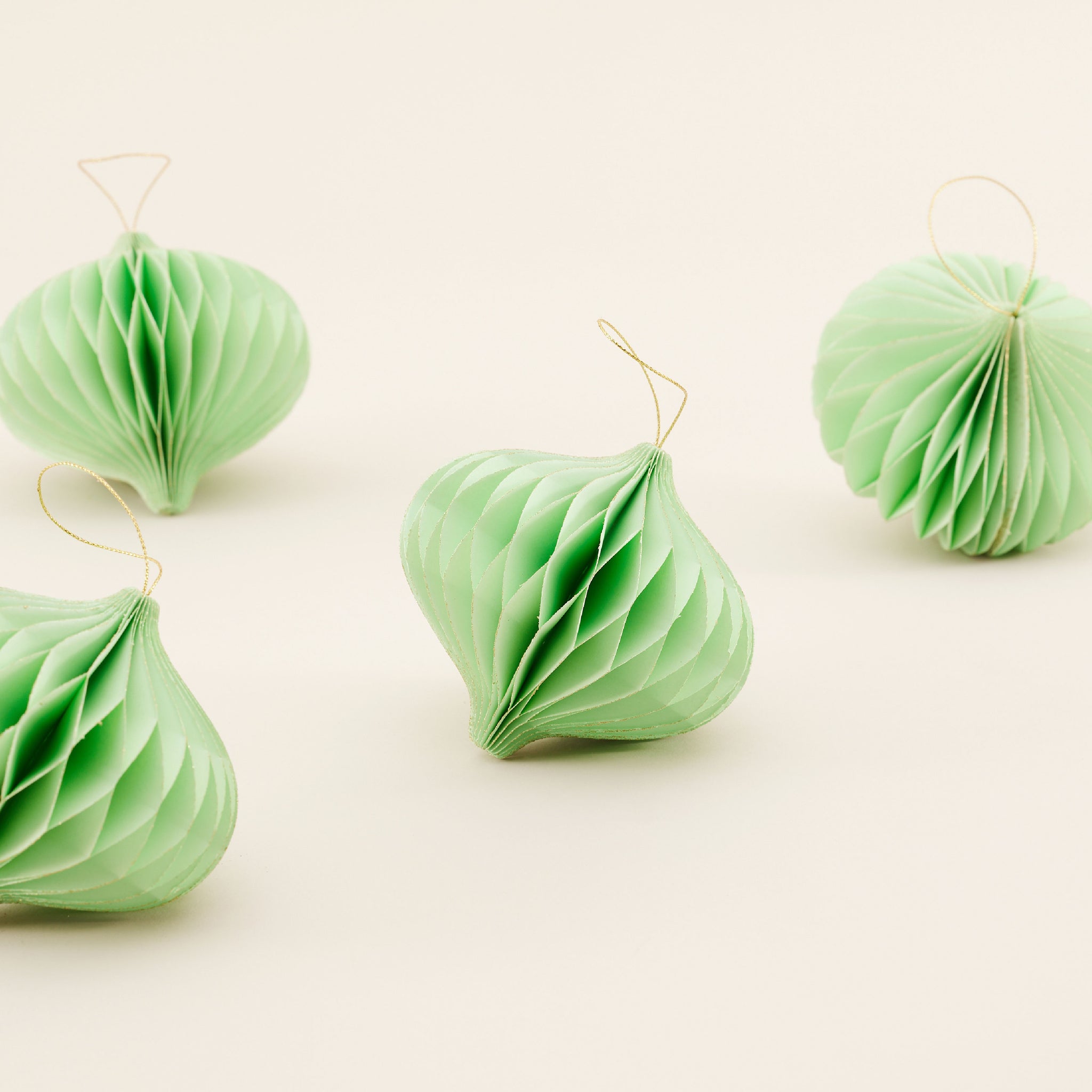 Honeycomb Ball Hanging Ornament Set | ของตกแต่ง ต้นคริสต์มาส